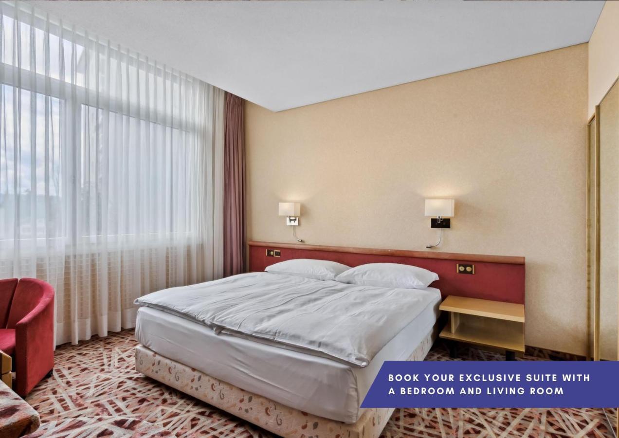 Becozy Au Parc Retro Edition Self-Check-In Rooms & Studios Fribourg Exterior foto